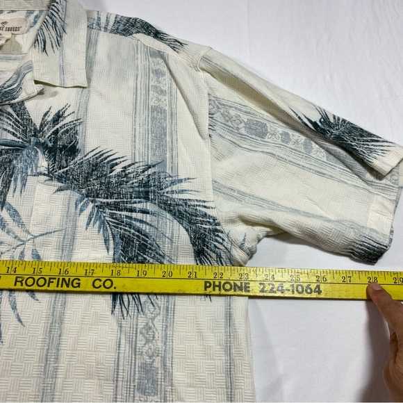Paradise Shores Hawaiian Men’s Shirt Button Down Short Sleeve Palms print Shirt - Picture 4 of 8